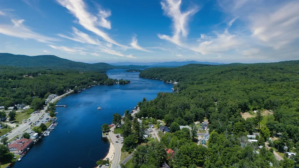 23 Riverlake Street Alton NH 03810