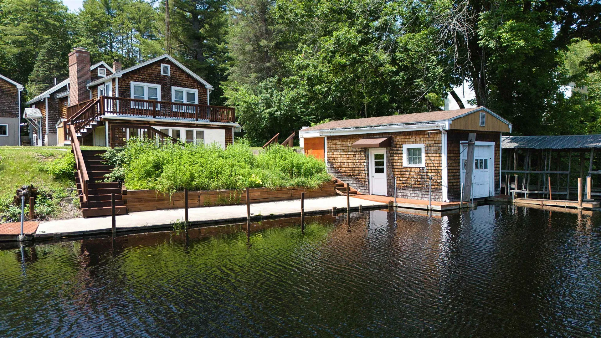 23 Riverlake Street Alton NH 03810