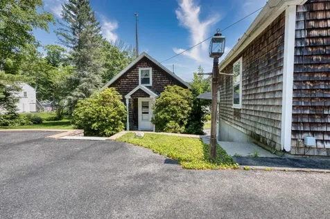 23 Riverlake Street Alton NH 03810