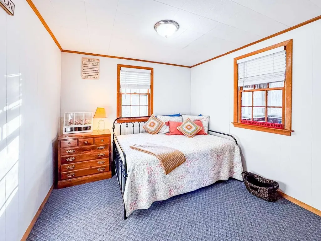 12 Beach Street Alton NH 03810