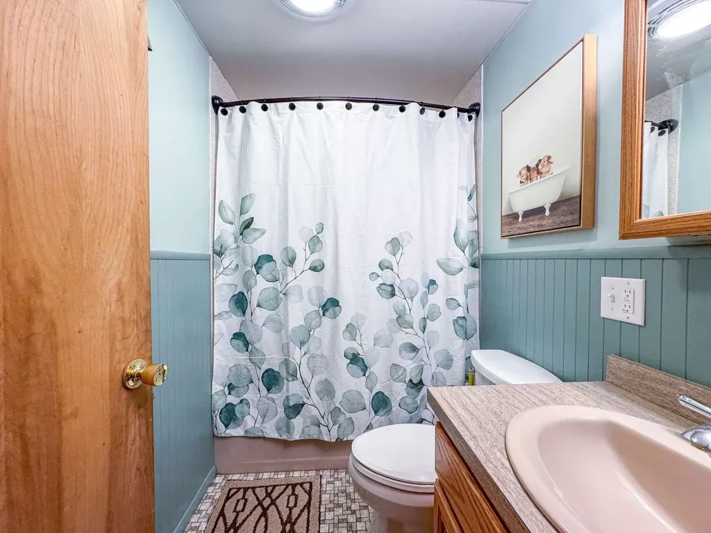 12 Beach Street Alton NH 03810