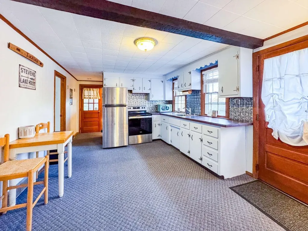 12 Beach Street Alton NH 03810