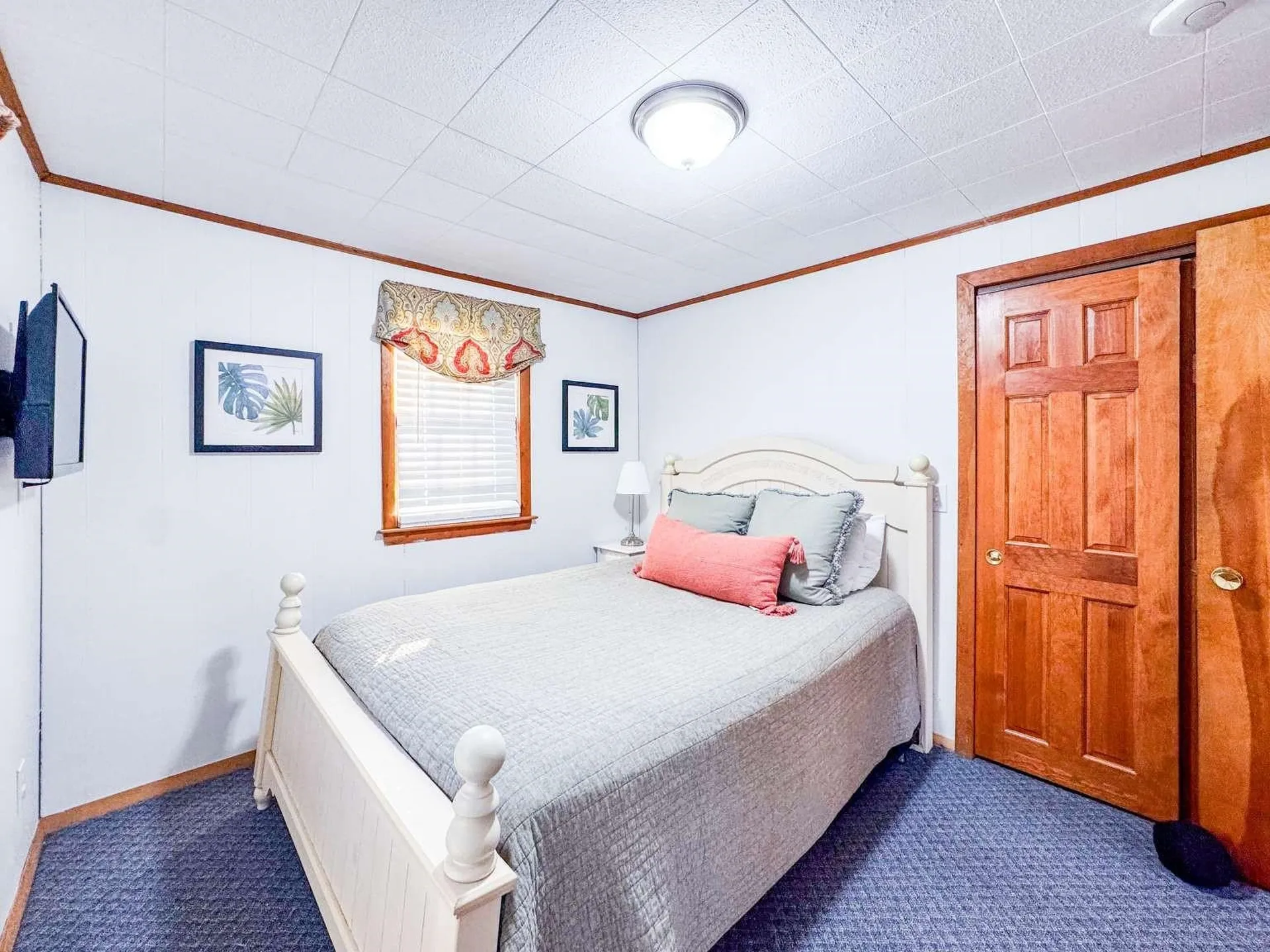 12 Beach Street Alton NH 03810