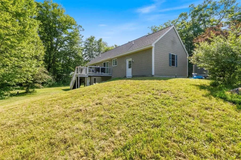 45 Phillips Road Sandown NH 03873