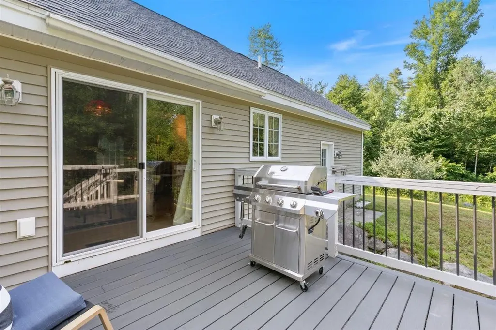45 Phillips Road Sandown NH 03873