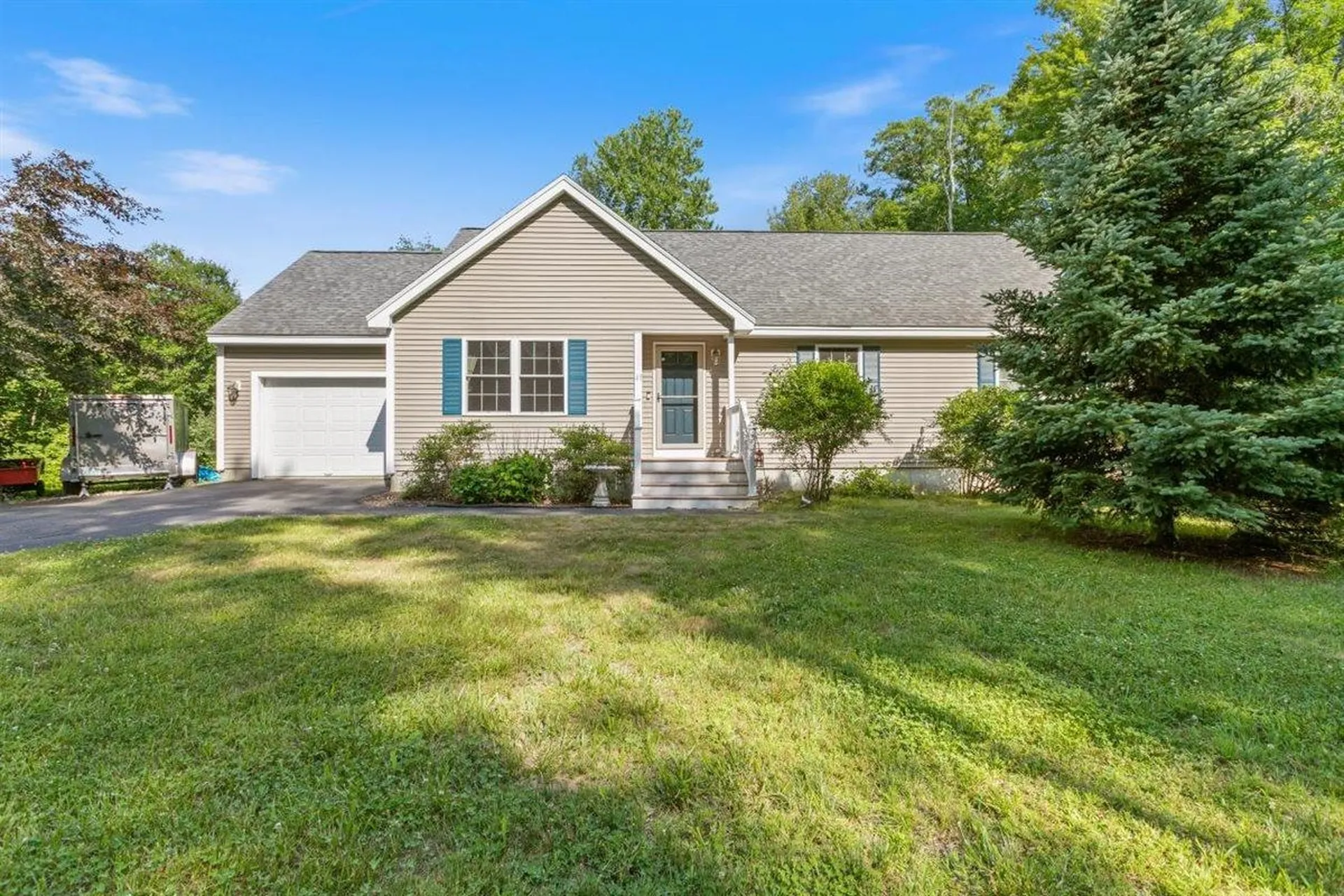 45 Phillips Road Sandown NH 03873