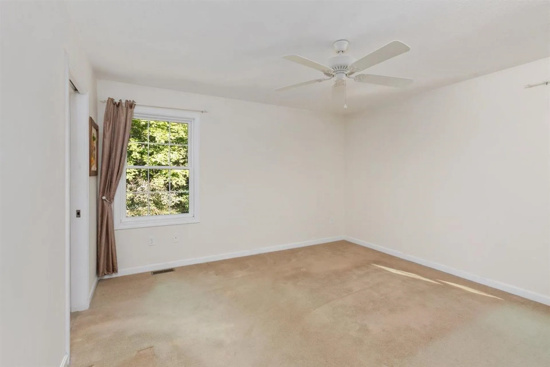 45 Phillips Road Sandown NH 03873