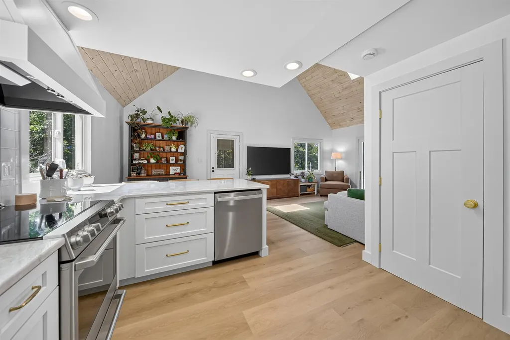 209 Lakeshore Drive Gilmanton NH 03237