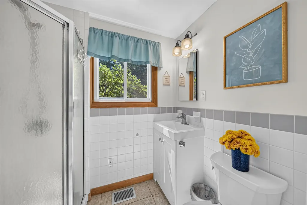 209 Lakeshore Drive Gilmanton NH 03237