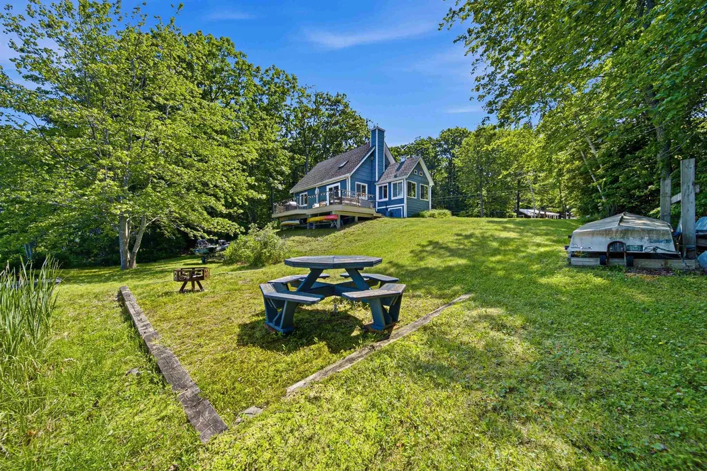 209 Lakeshore Drive Gilmanton NH 03237