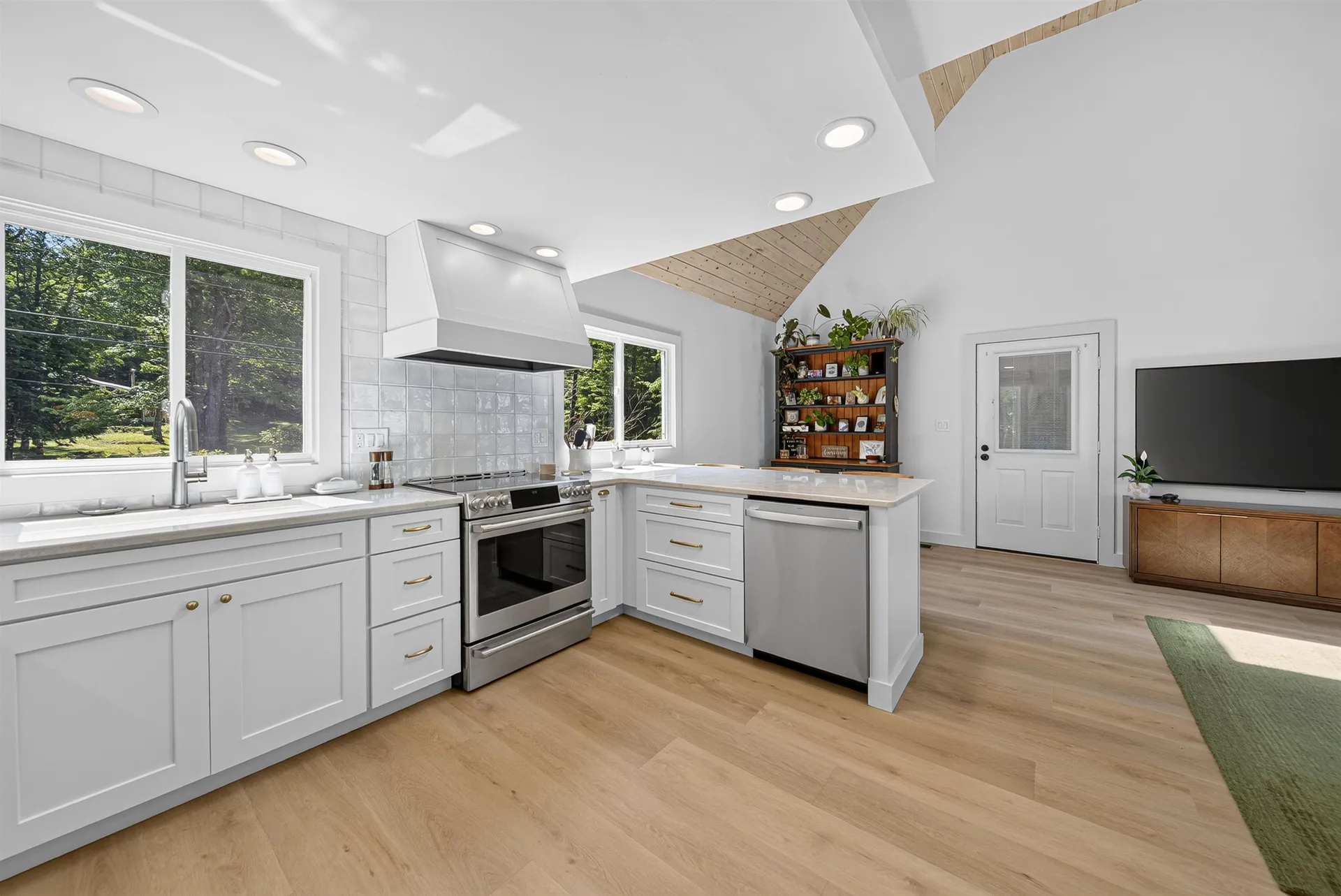 209 Lakeshore Drive Gilmanton NH 03237