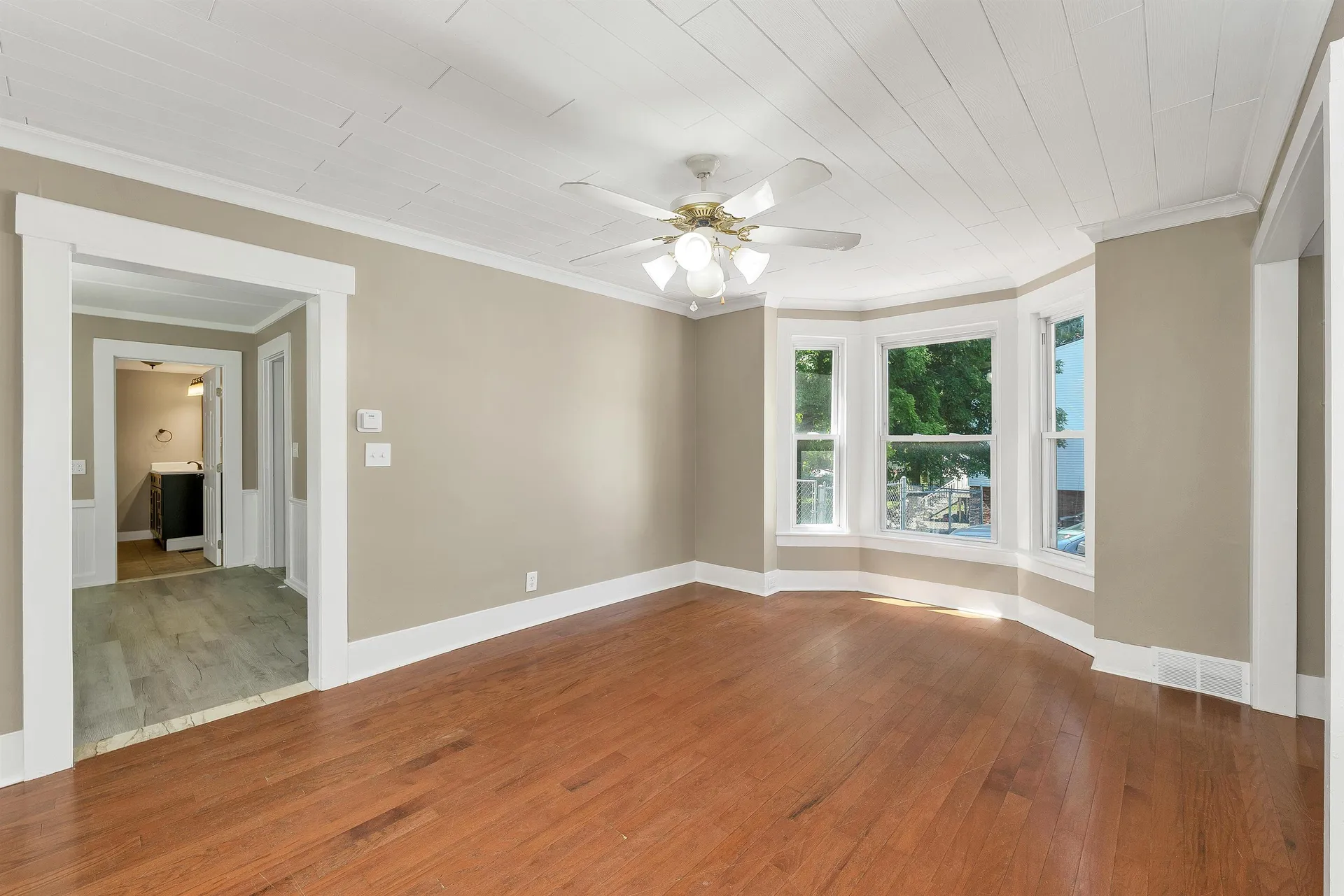 16 Brook Street Derry NH 03038