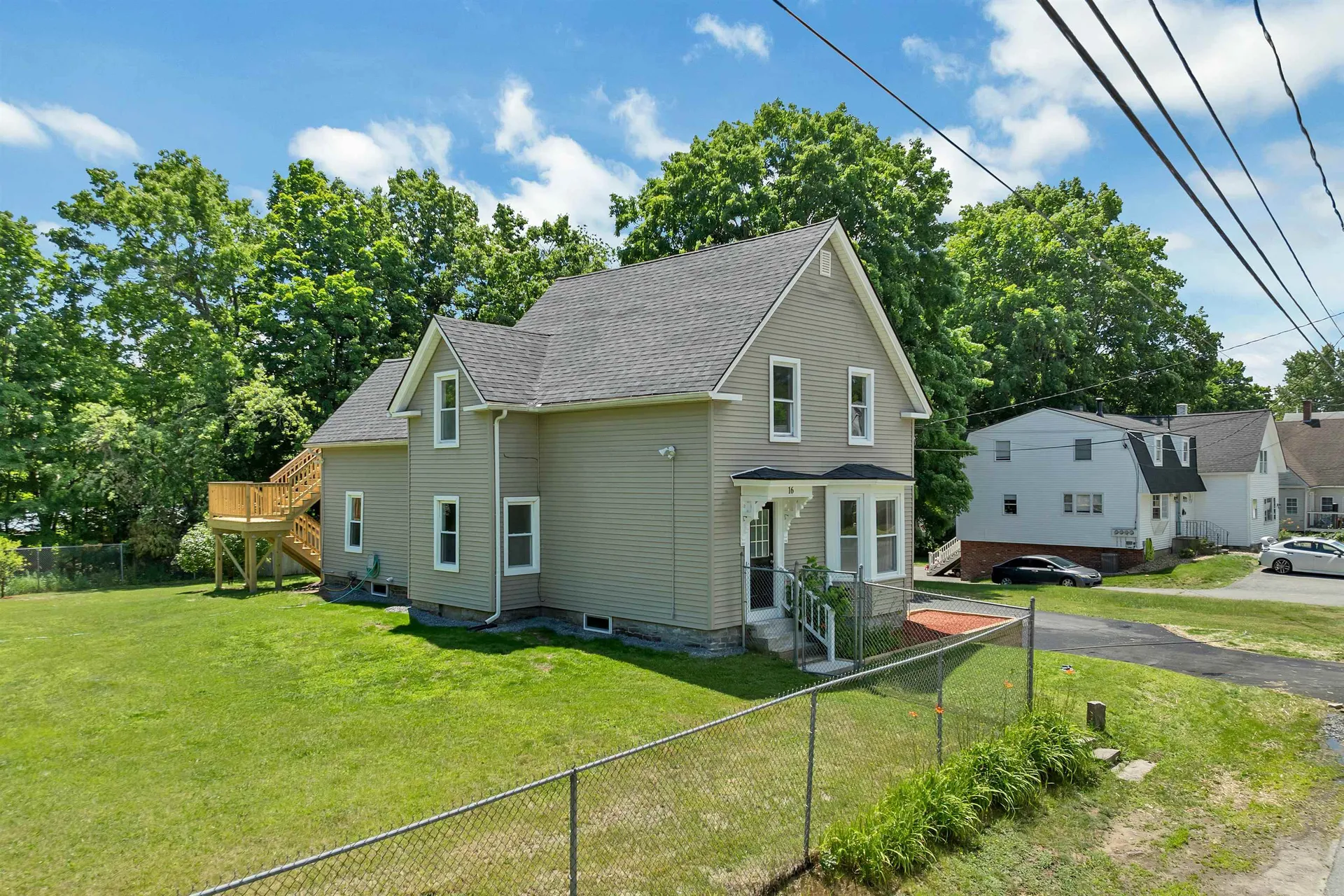 16 Brook Street Derry NH 03038