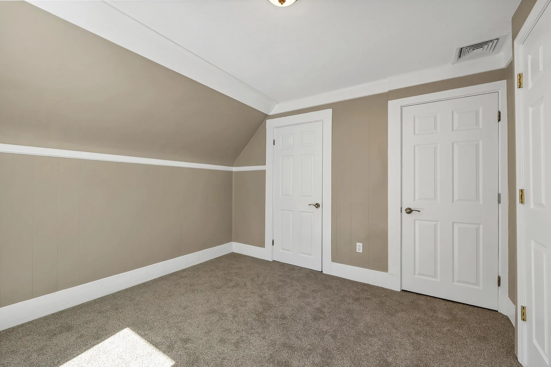 16 Brook Street Derry NH 03038