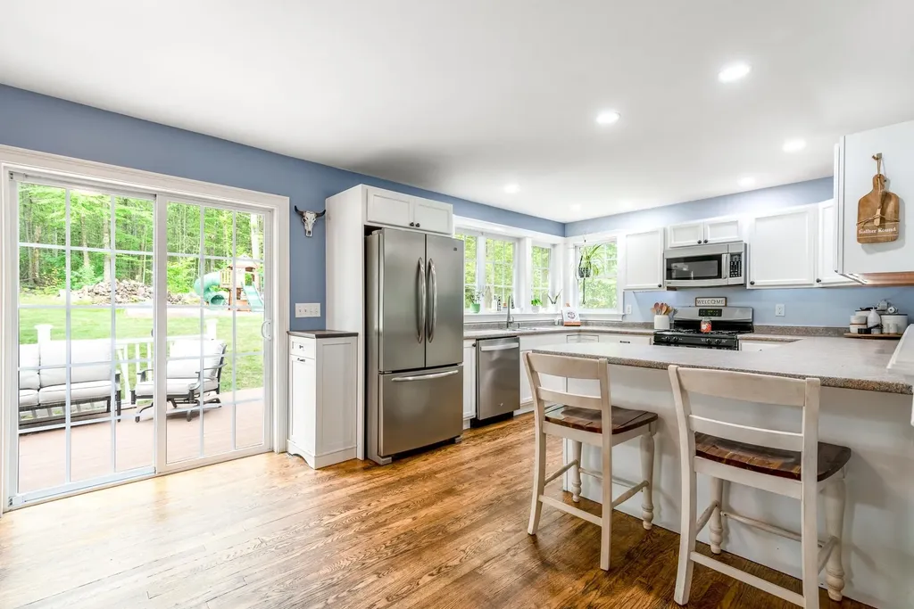 94 High Meadows Drive Deerfield NH 03037