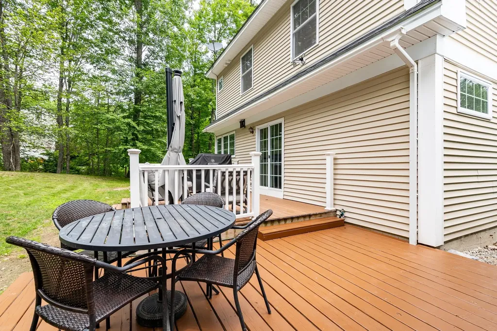 94 High Meadows Drive Deerfield NH 03037