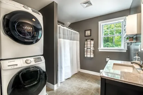 94 High Meadows Drive Deerfield NH 03037