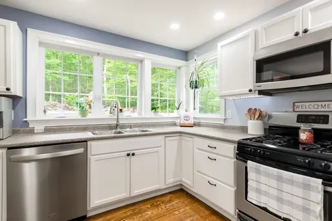 94 High Meadows Drive Deerfield NH 03037
