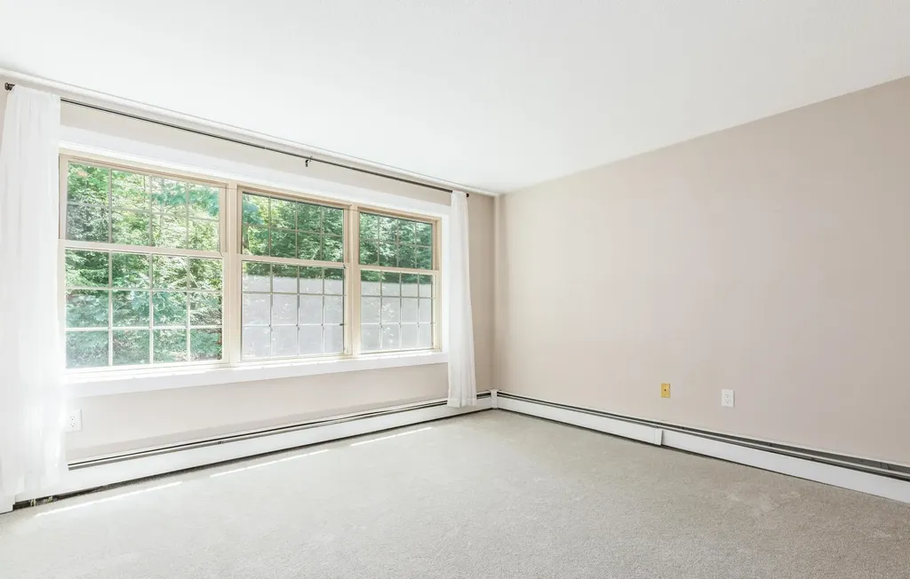 4 Woodland Green Rochester NH 03868