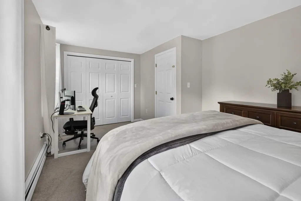26 Sullivan Court Salem NH 03079