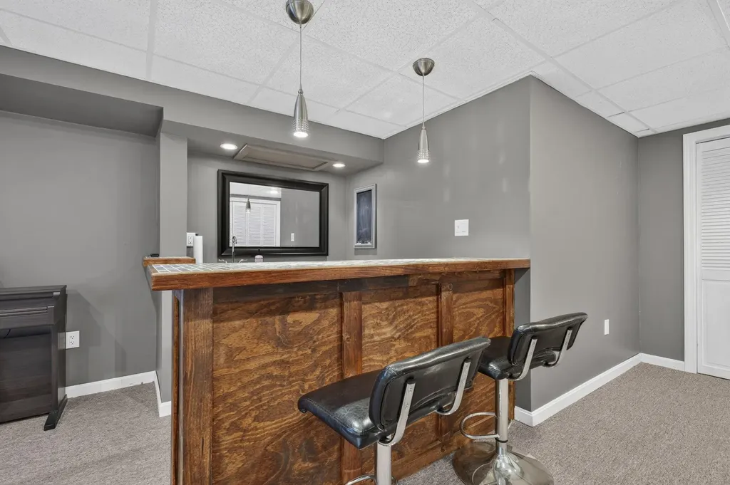 26 Sullivan Court Salem NH 03079