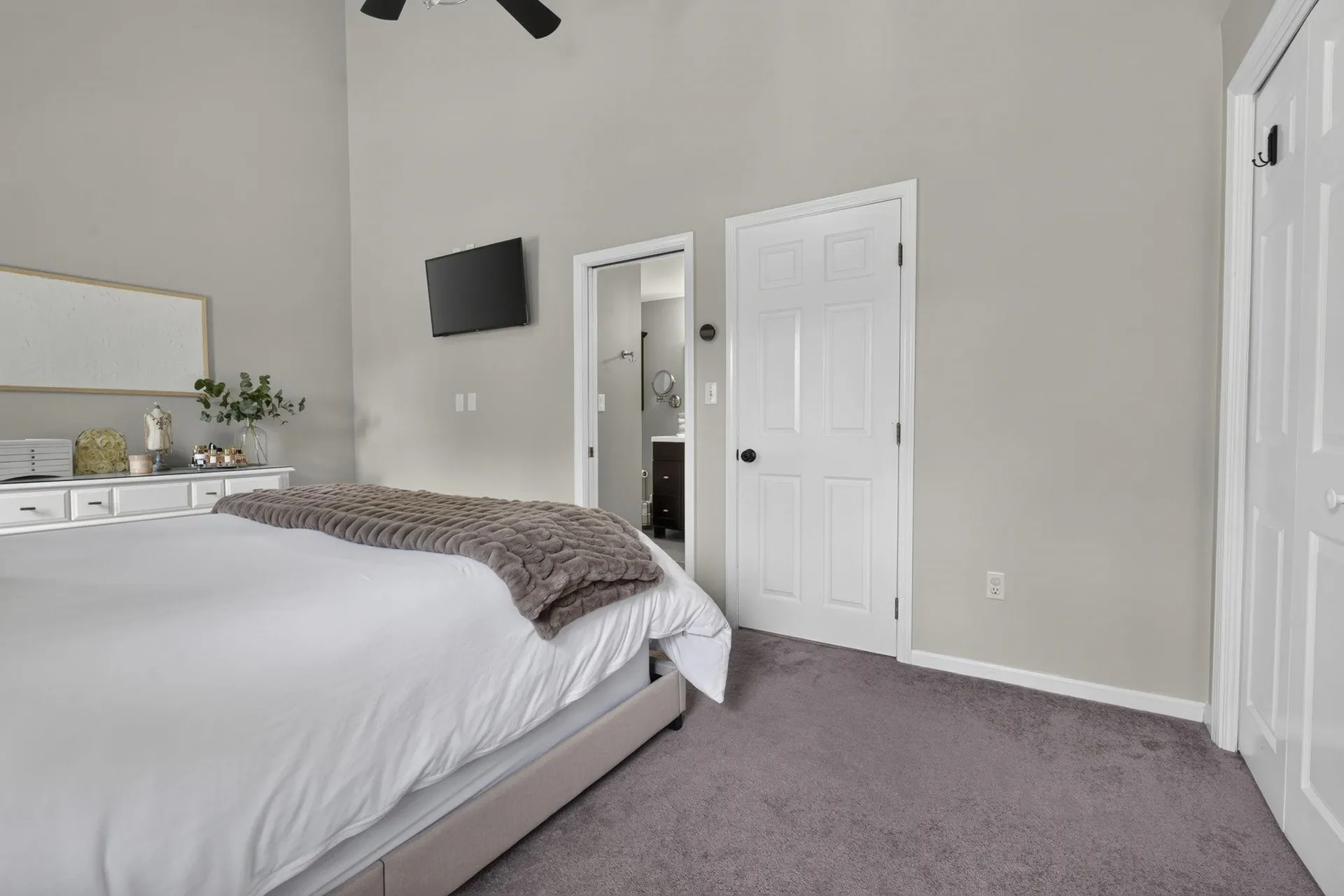26 Sullivan Court Salem NH 03079