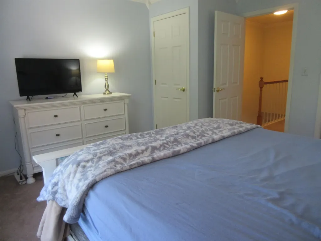 413 Fox Hollow Way Manchester NH 03104
