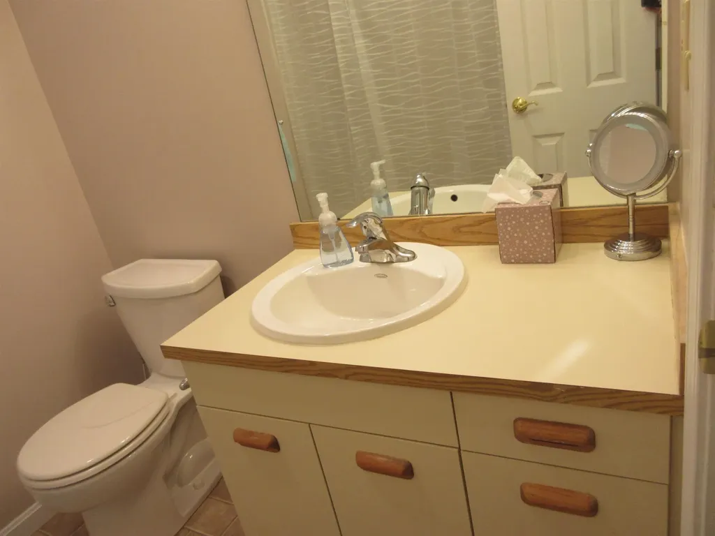 413 Fox Hollow Way Manchester NH 03104