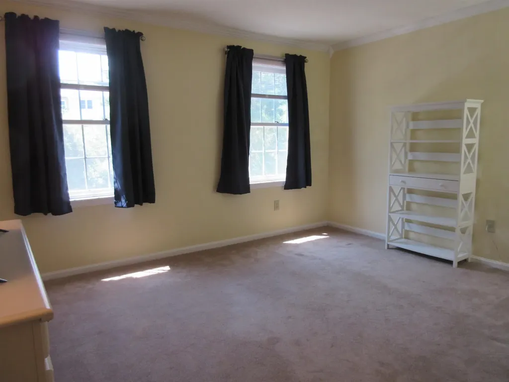 413 Fox Hollow Way Manchester NH 03104