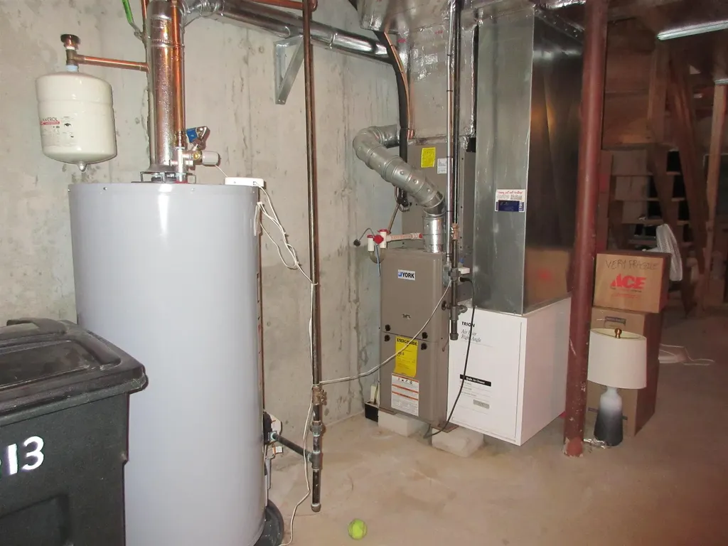 413 Fox Hollow Way Manchester NH 03104