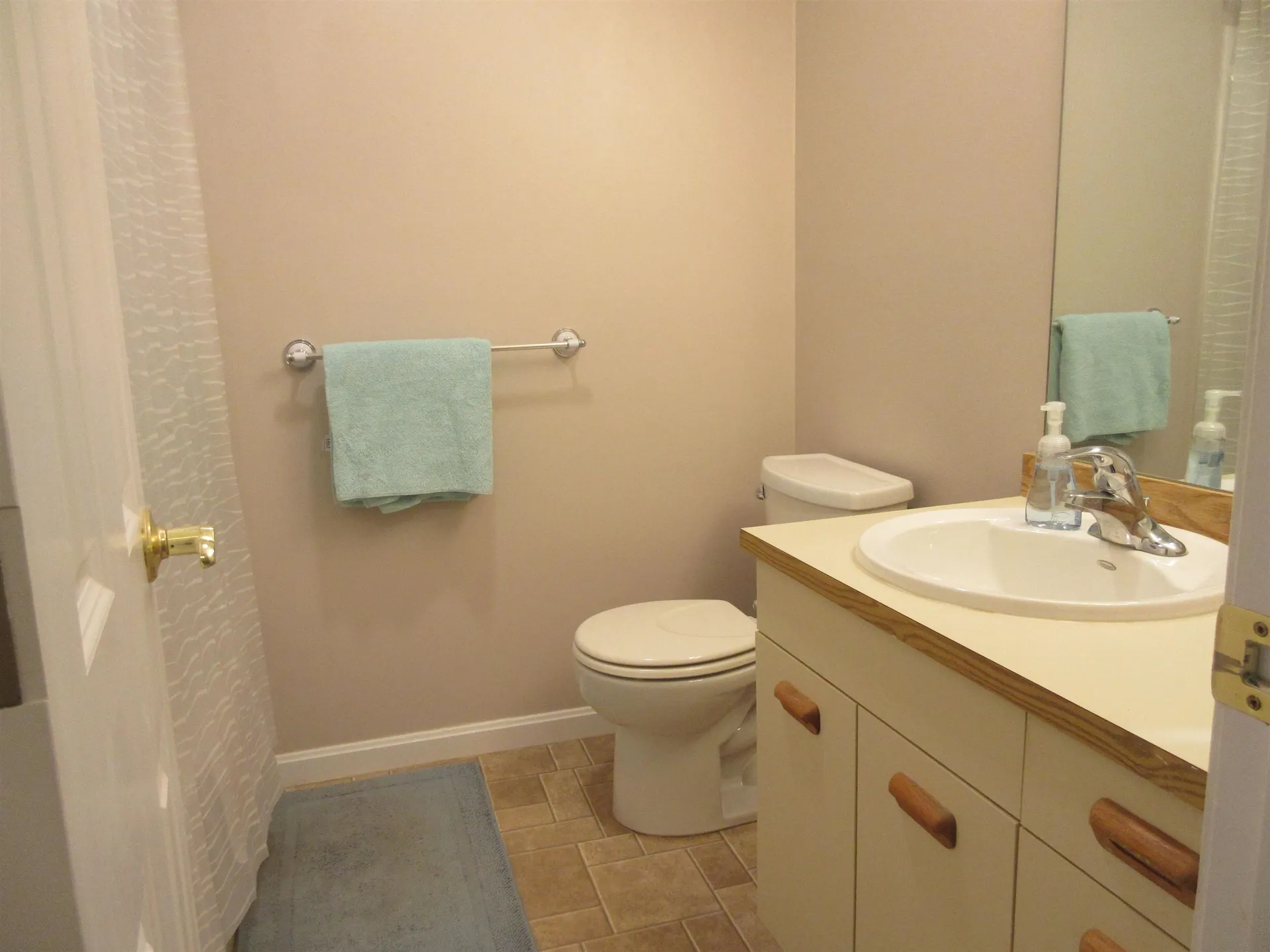 413 Fox Hollow Way Manchester NH 03104