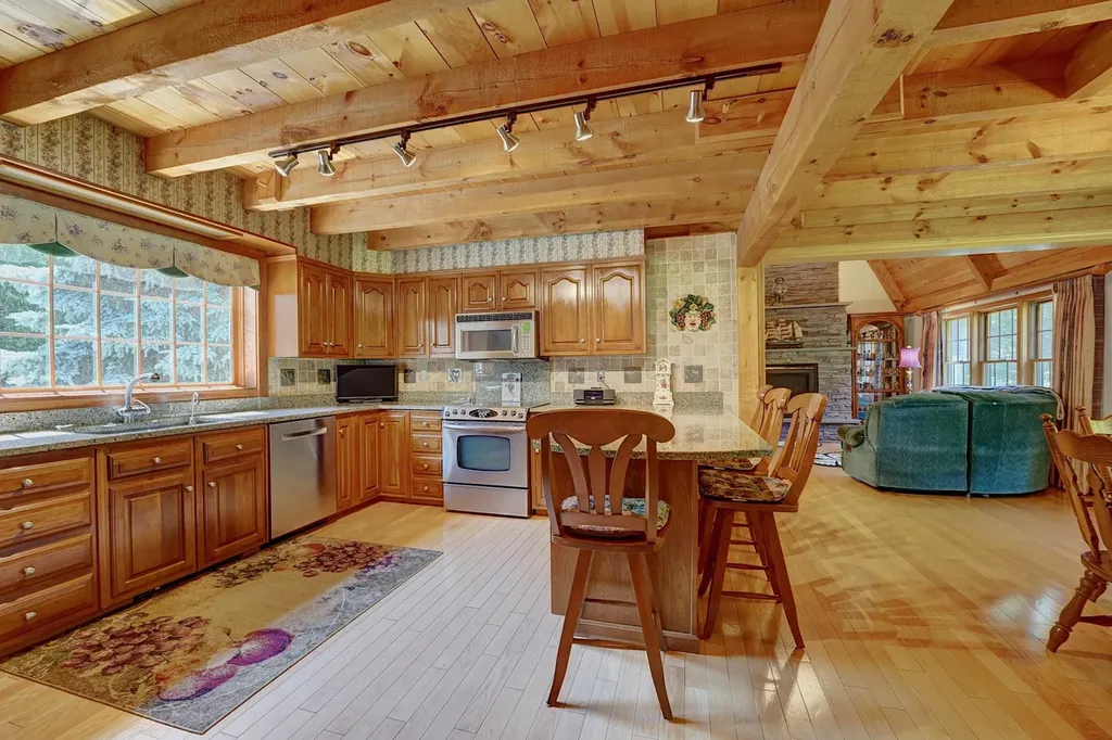 73-75 Dearborn Road Greenland NH 03840