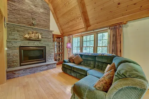 73-75 Dearborn Road Greenland NH 03840