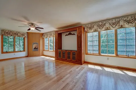 73-75 Dearborn Road Greenland NH 03840