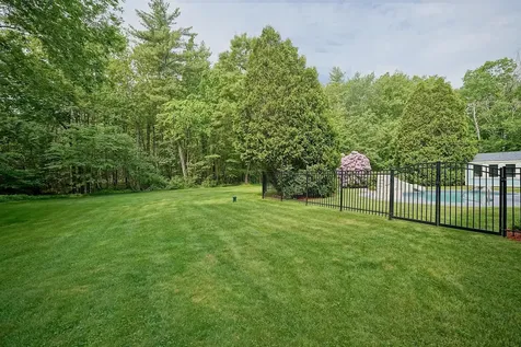 73-75 Dearborn Road Greenland NH 03840