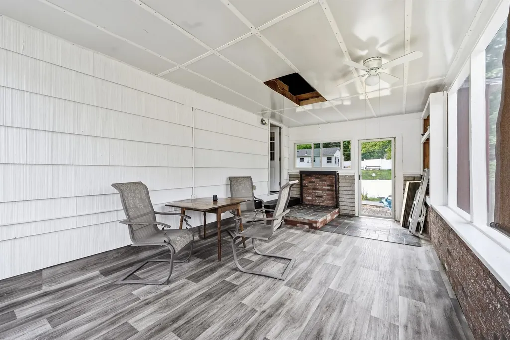 2 Iroquois Road Nashua NH 03063