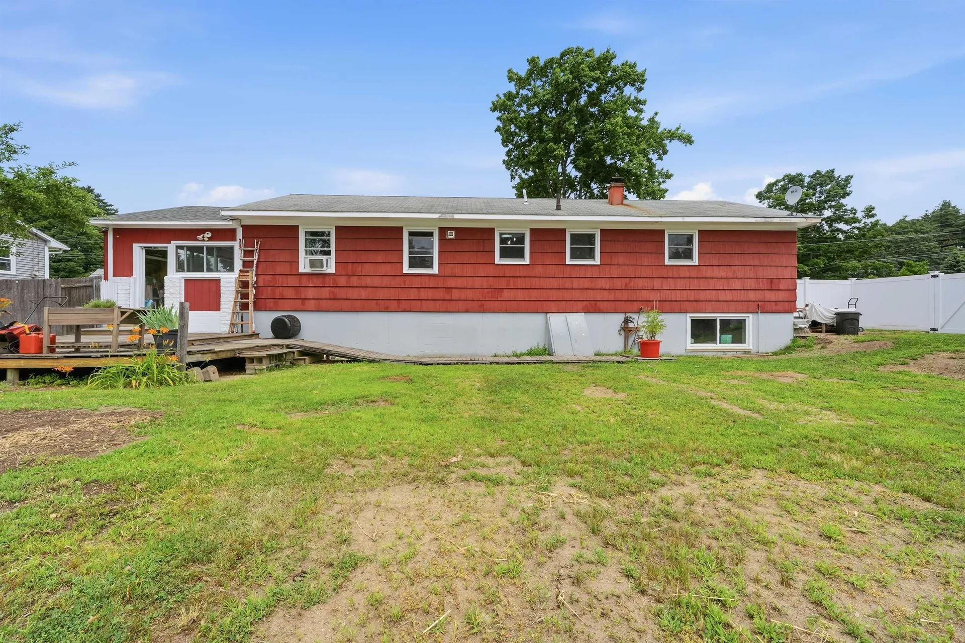 2 Iroquois Road Nashua NH 03063