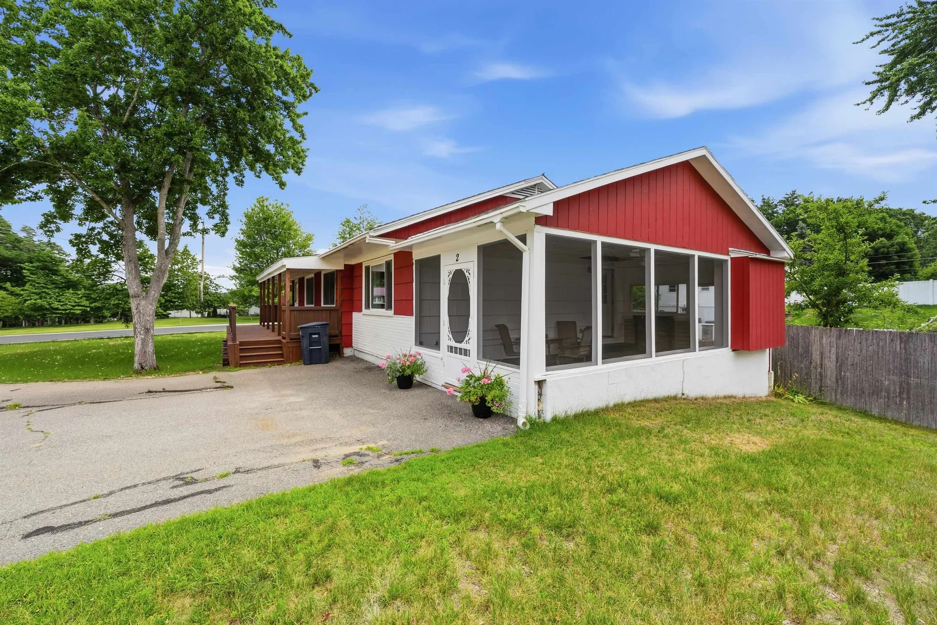 2 Iroquois Road Nashua NH 03063