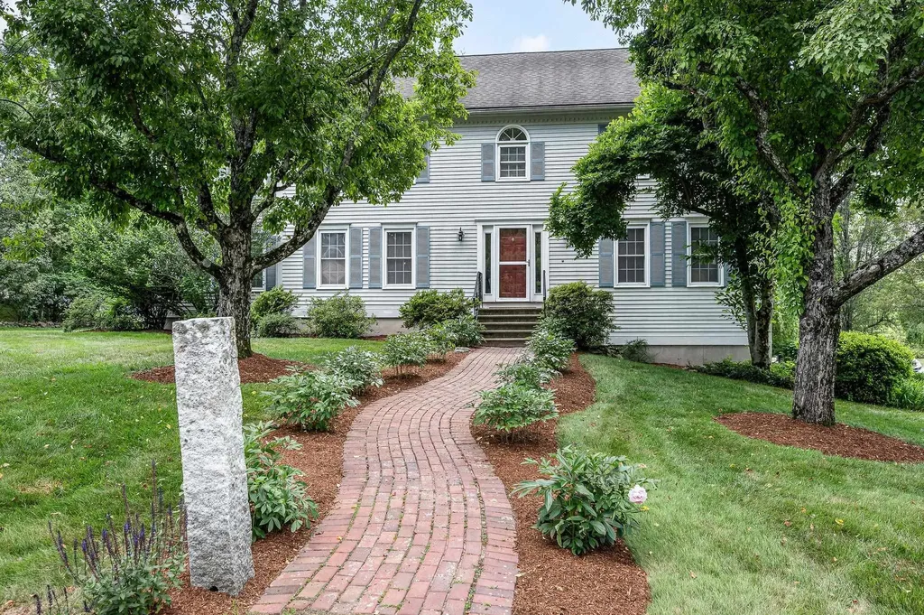 3 Indian Fern Drive Nashua NH 03062