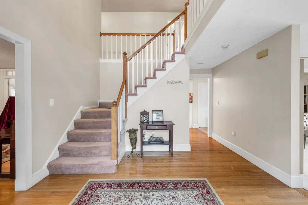 3 Indian Fern Drive Nashua NH 03062