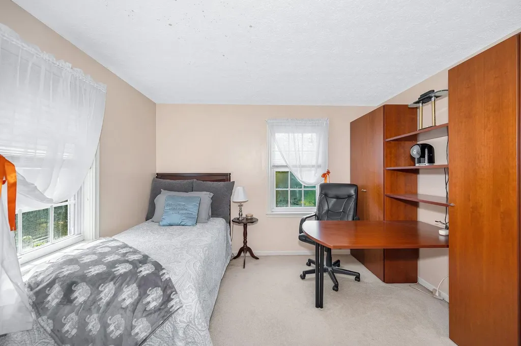 3 Indian Fern Drive Nashua NH 03062