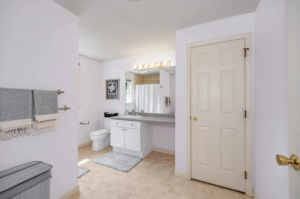 3 Indian Fern Drive Nashua NH 03062