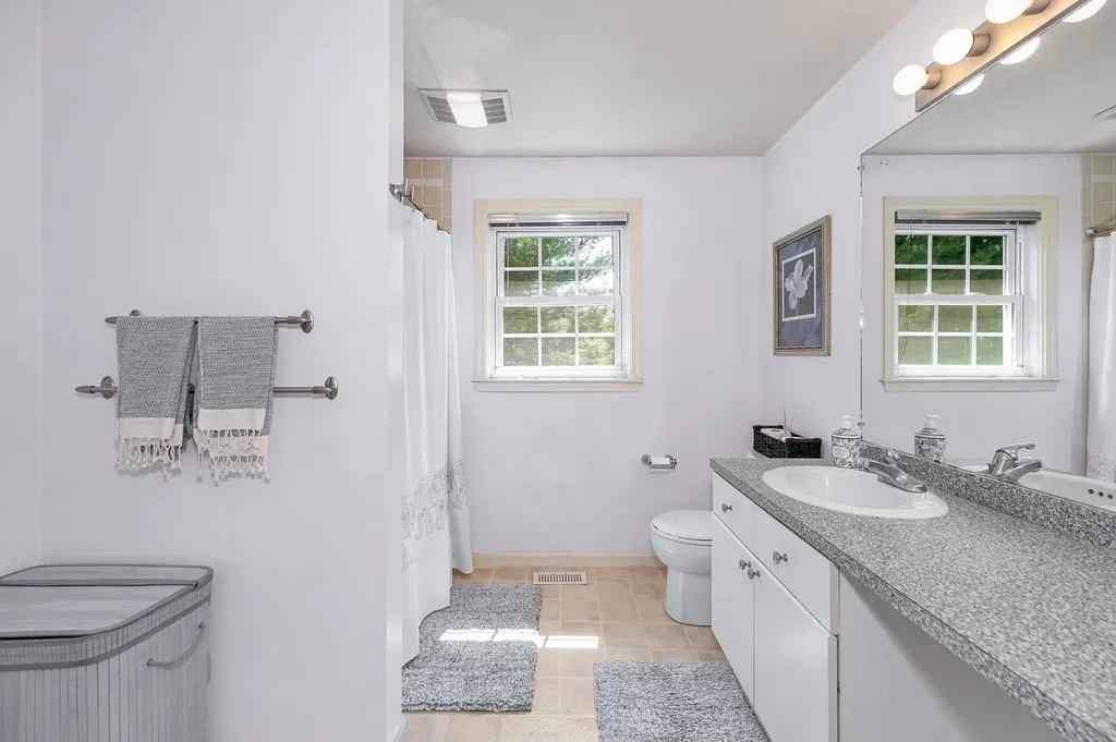 3 Indian Fern Drive Nashua NH 03062