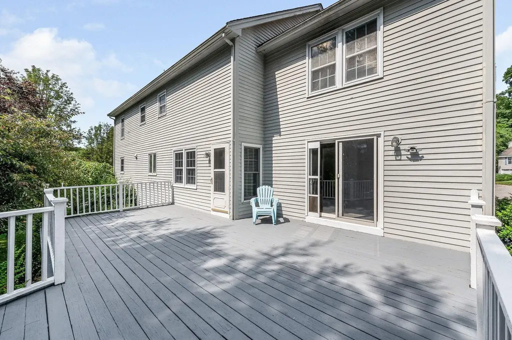 3 Indian Fern Drive Nashua NH 03062