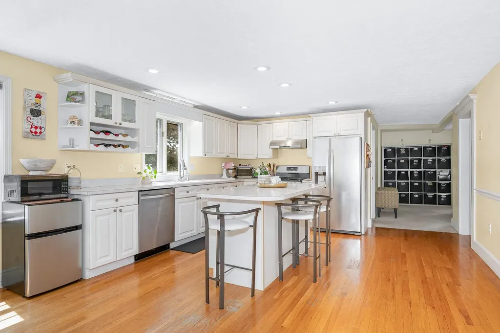 3 Indian Fern Drive Nashua NH 03062