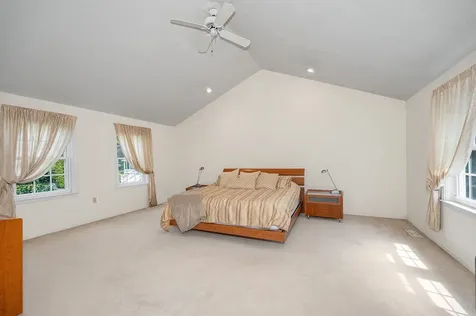 3 Indian Fern Drive Nashua NH 03062