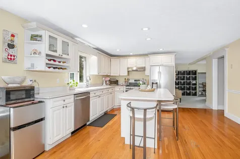 3 Indian Fern Drive Nashua NH 03062