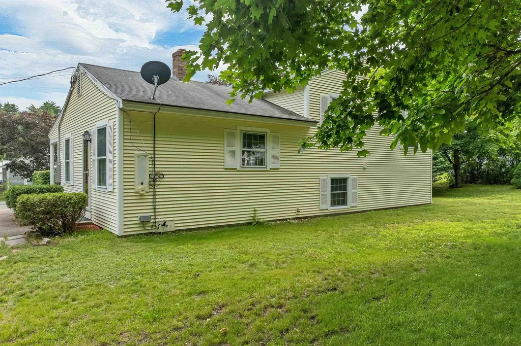 29 Hunt Avenue Franklin NH 03235