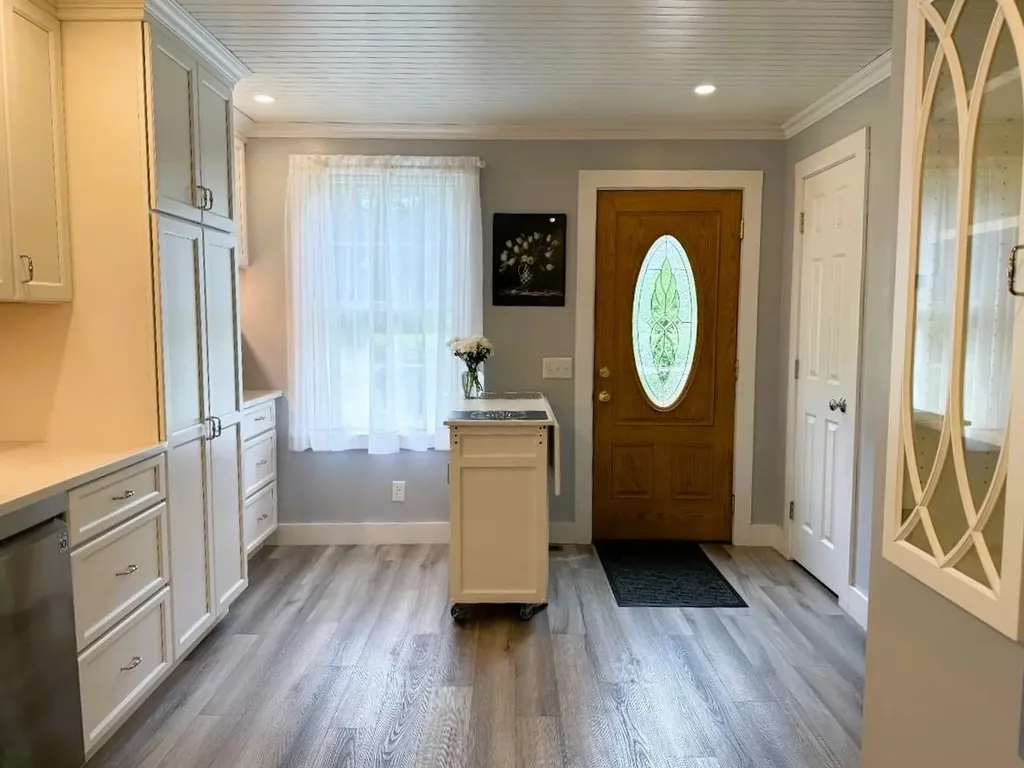29 Hunt Avenue Franklin NH 03235