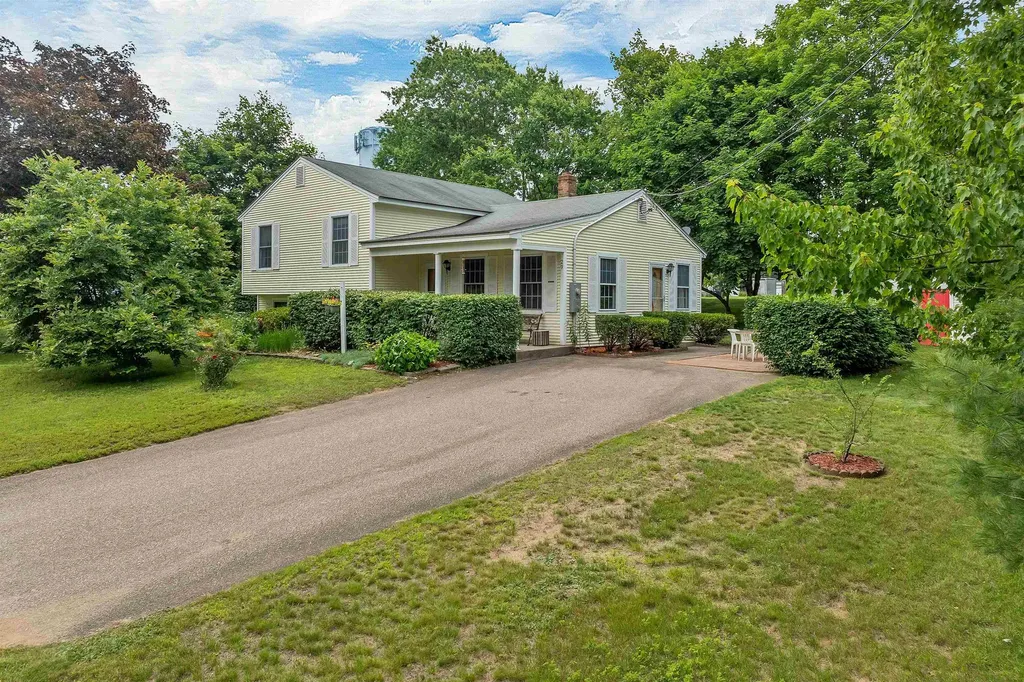 29 Hunt Avenue Franklin NH 03235